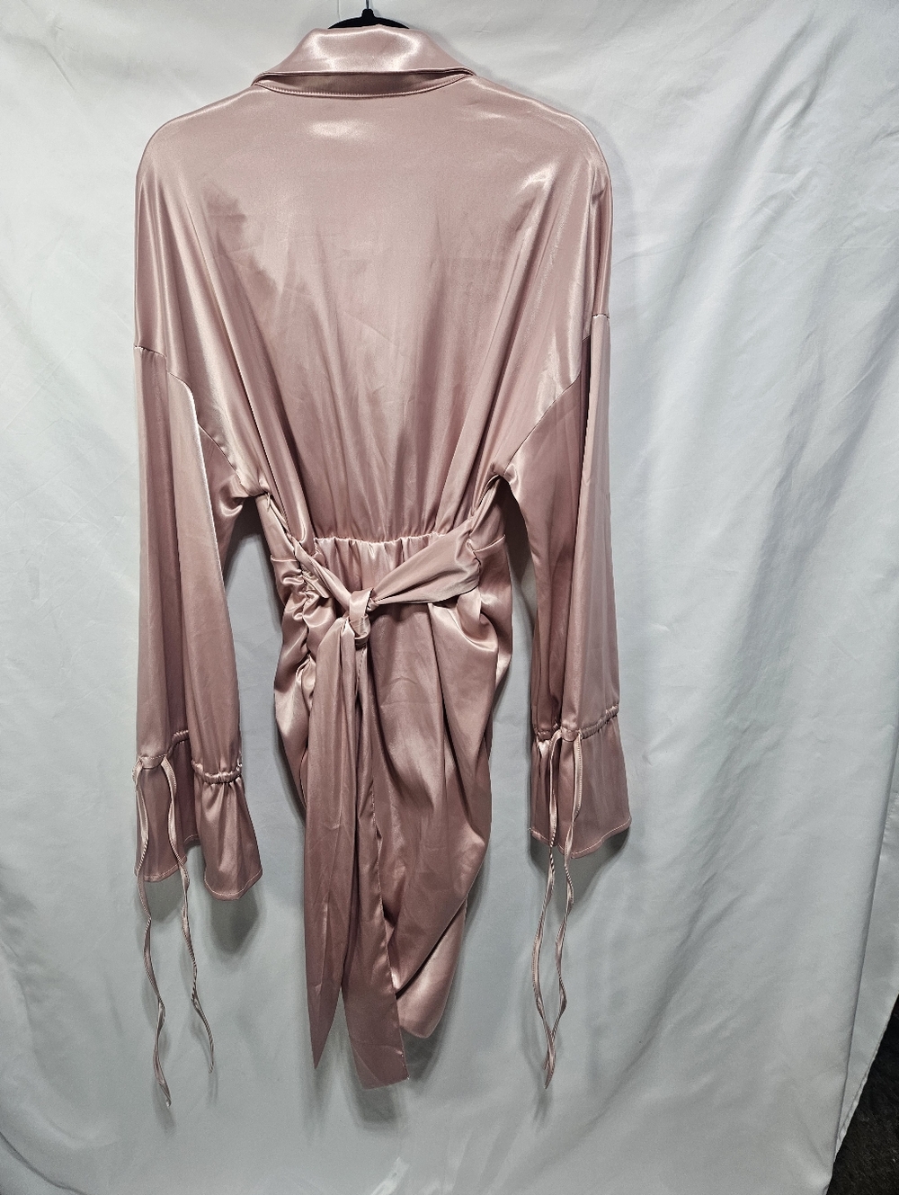 Fashion Nova Satin Midi Dress XL Mauve Ruched Tie Waist Long Sleeve NWT - Picture 3 of 8